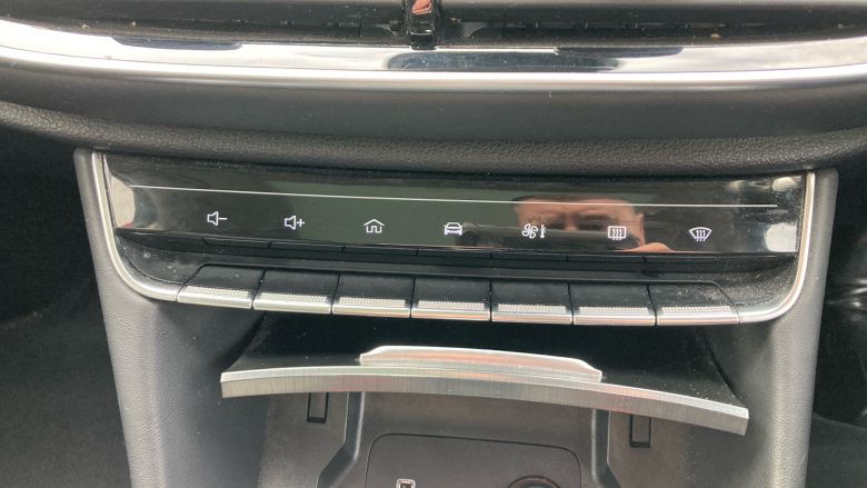 MG Hs 1.5 T-GDI Exclusive 5dr DCT Petrol Hatchback